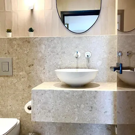 Roula Kotsonis Superior A Apartment *